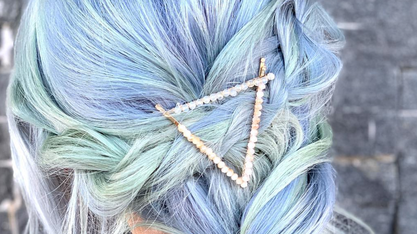 Blue hair highlights: 10 ways to rock the trend - wide 3